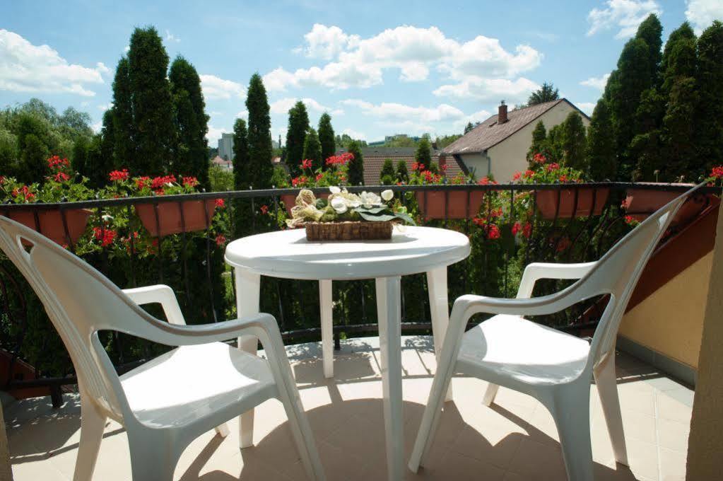 Heviz Apartman Hévíz Exterior foto